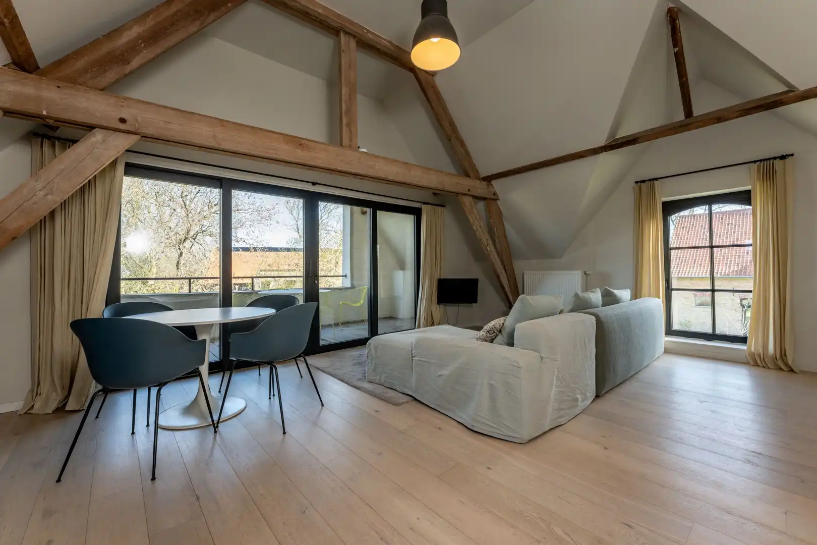 Exclusieve historische herenhoeve 'Groot Noordhof' met 8 vergunde vakantielogies op topligging nabij zee foto 46