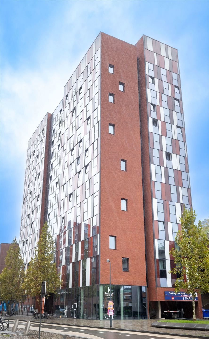 Studentkamer van ± 21m² met douchekamer foto 2