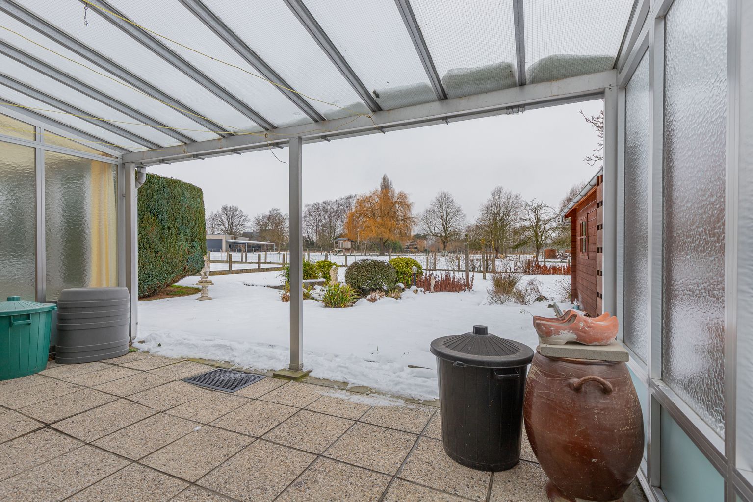 Charmante op te frissen bungalow in het rustige Opwijk foto 12