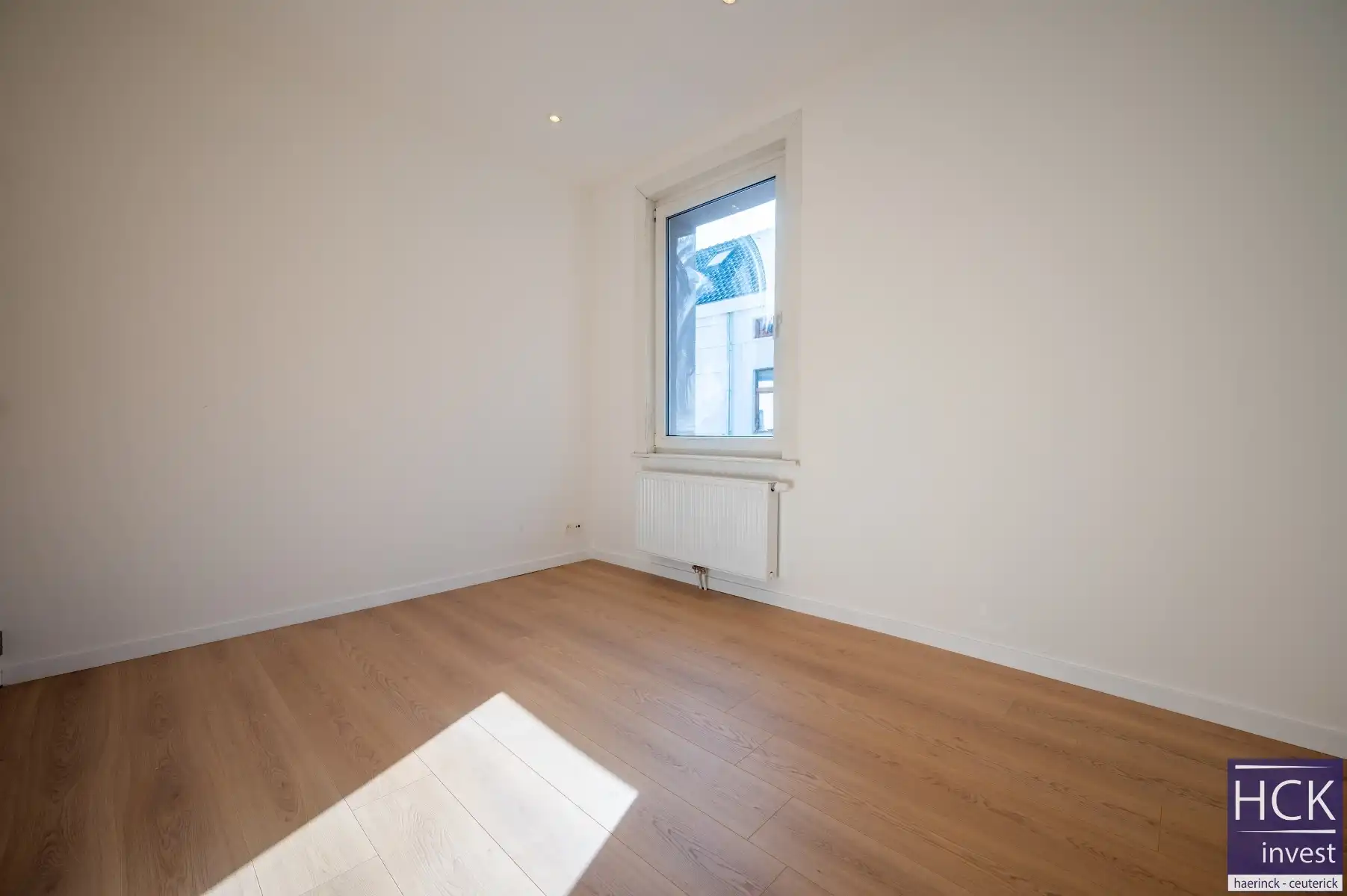 GENT - Nieuw gerenoveerde woning vlakbij St. Pieters station! foto 10