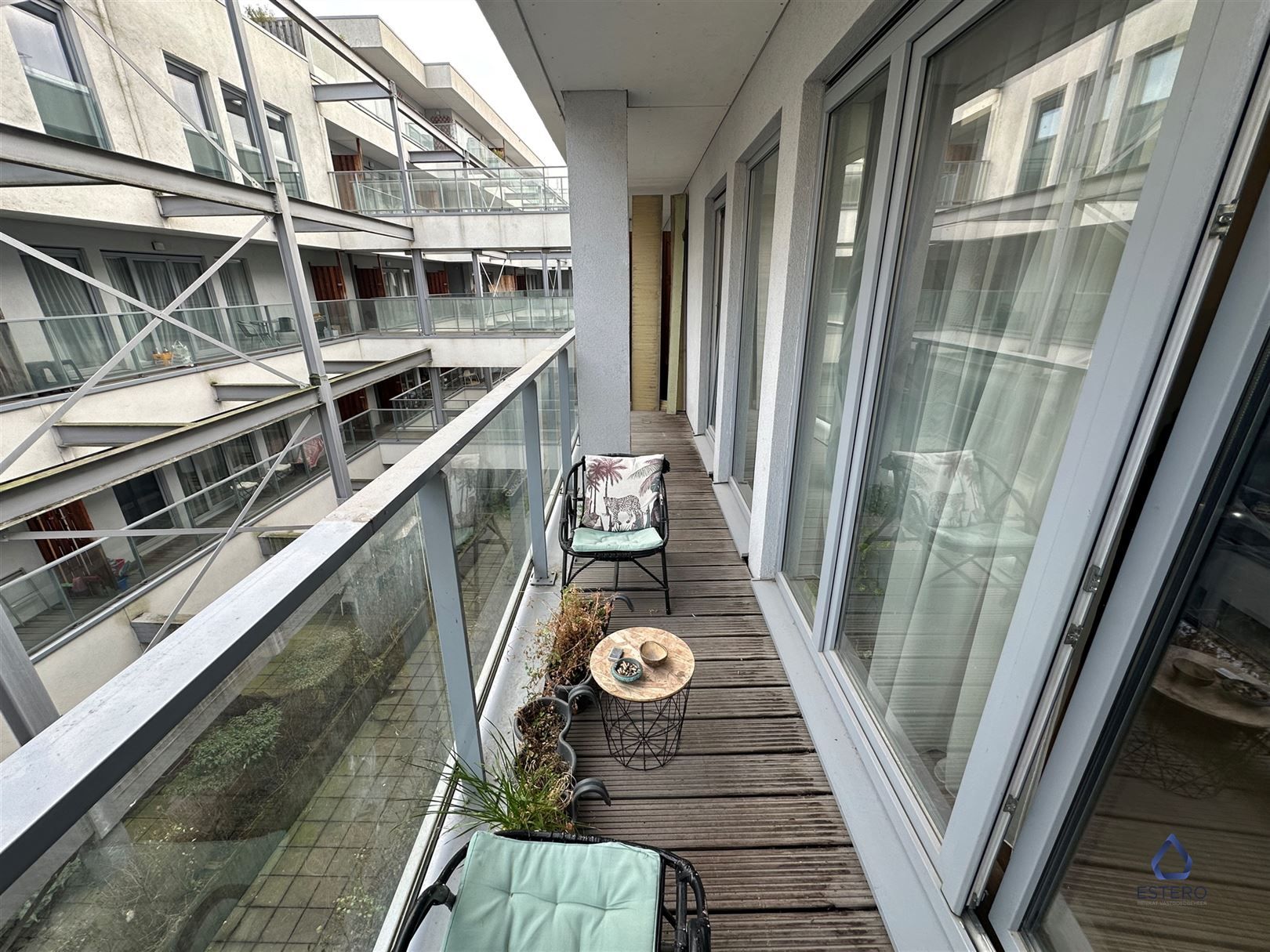Modern 1-slaapkamer appartement in Brussel foto 2