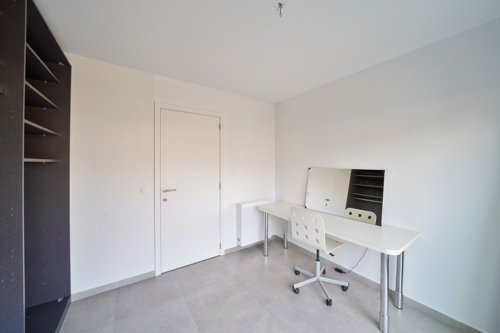 Recent gelijkvloers 2-slaapkamer appartement vlakbij de Spuikom te Bredene foto 9
