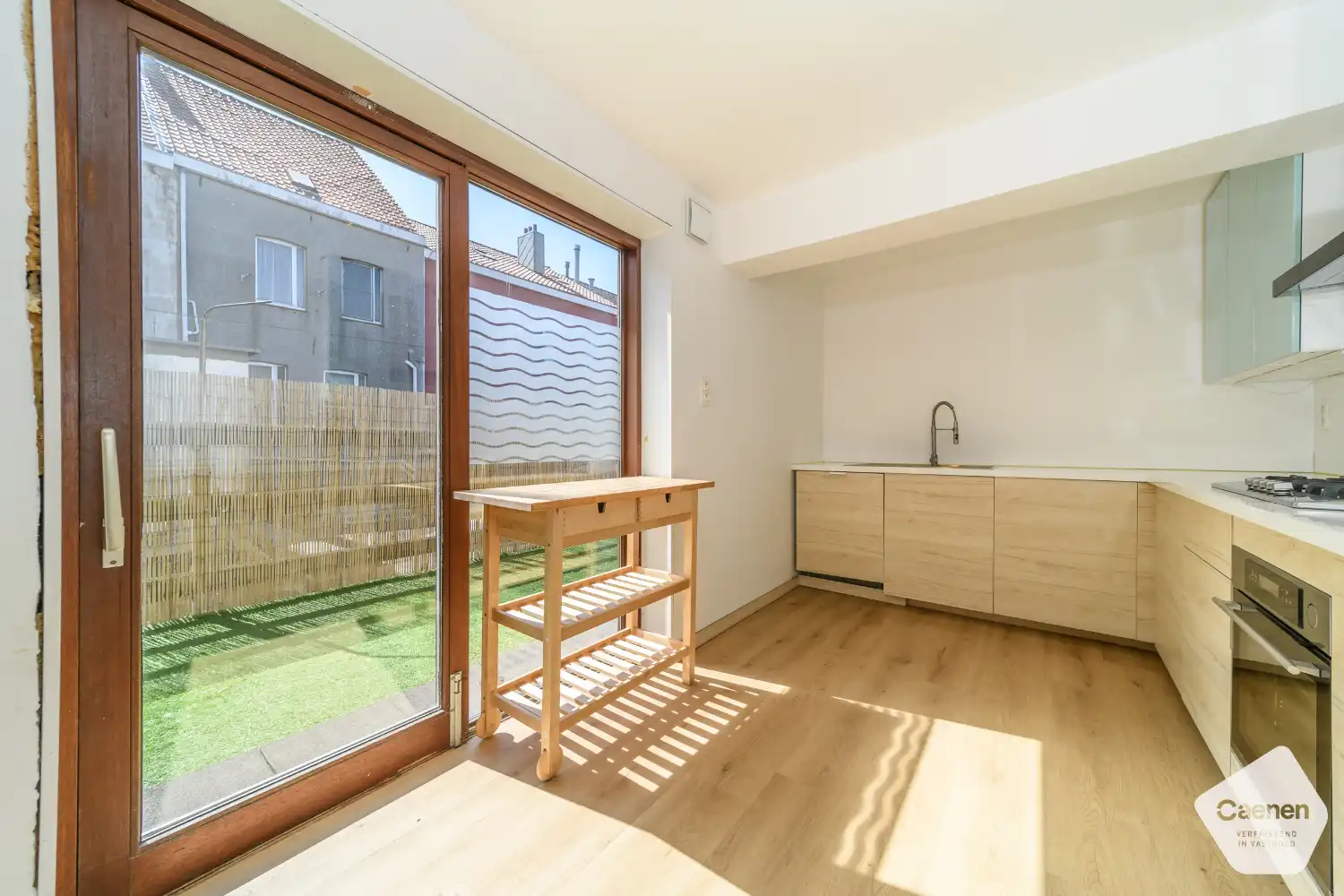 Ruime woning met handelsruimte in het centrum van De Panne foto 4