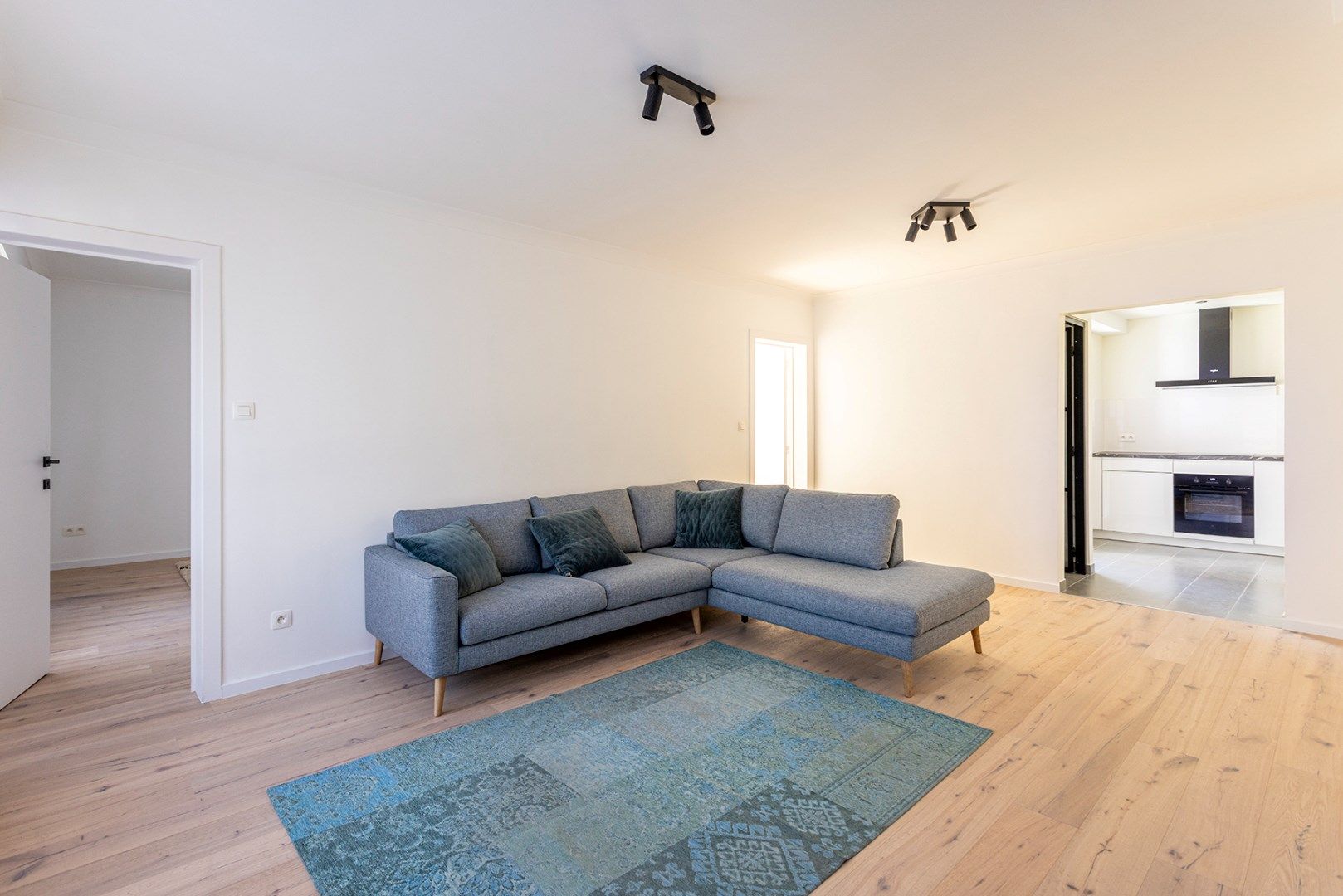Charmant gelijkvloers appartement met 2 slaapkamers! foto {{pictureIndex}}