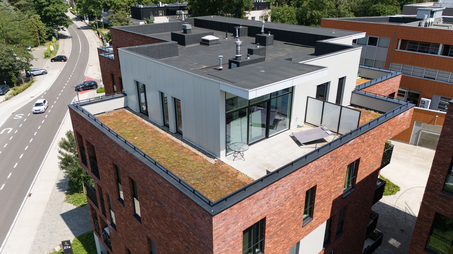 Modern en energiezuinig penthouse op toplocatie in Genk! foto 3
