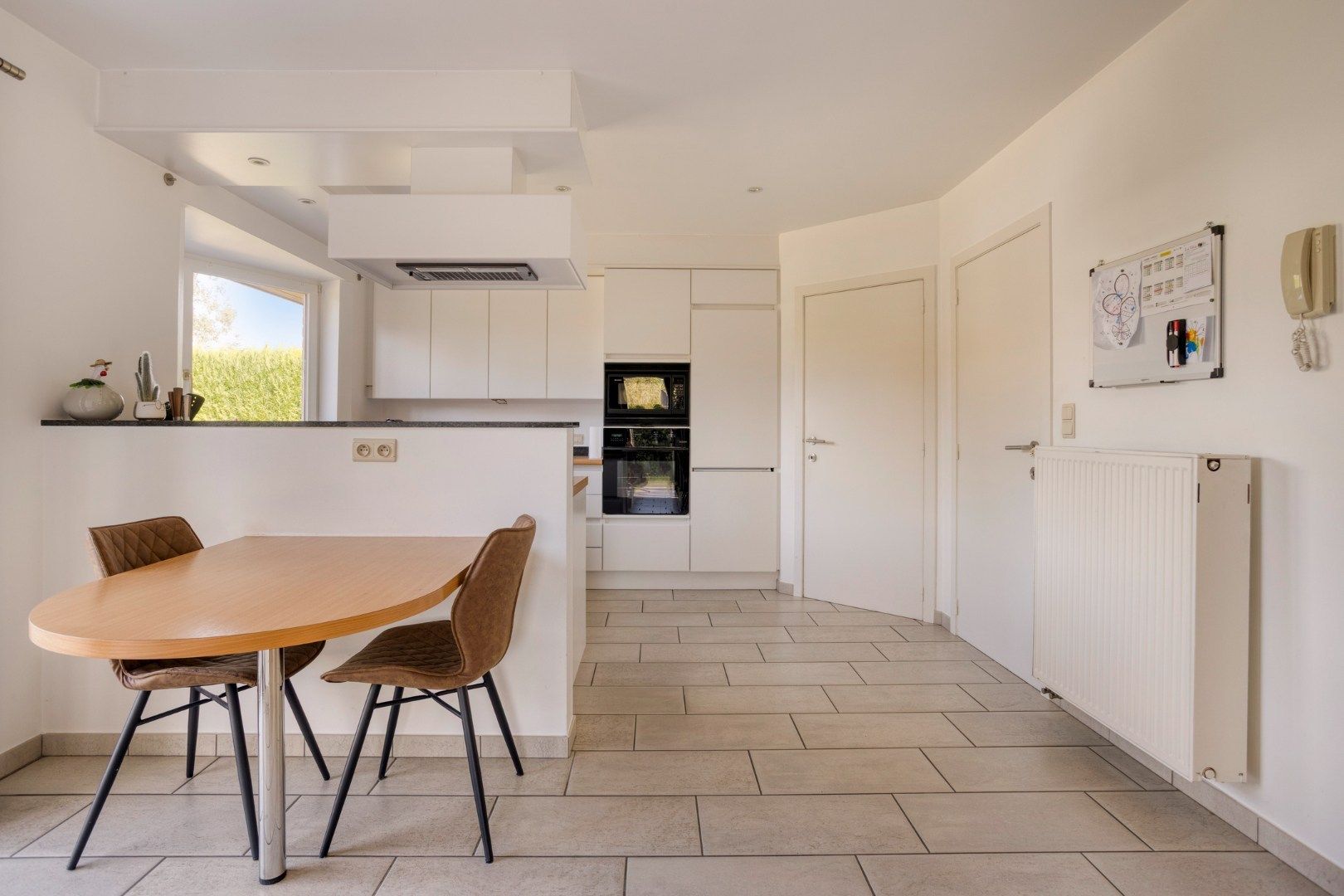 Prachtige open bebouwing met 3 slaapkamers in een rustige buurt! foto 10