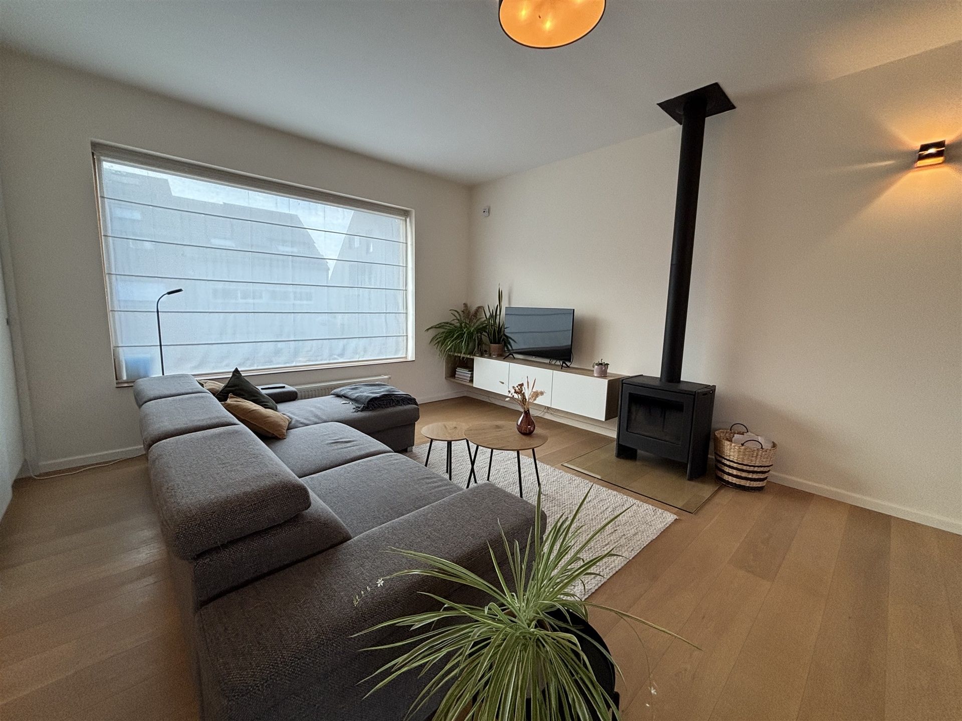 BEZOEKEN VOLZET: Moderne woning met 4 slaapkamers en tuin  foto 3