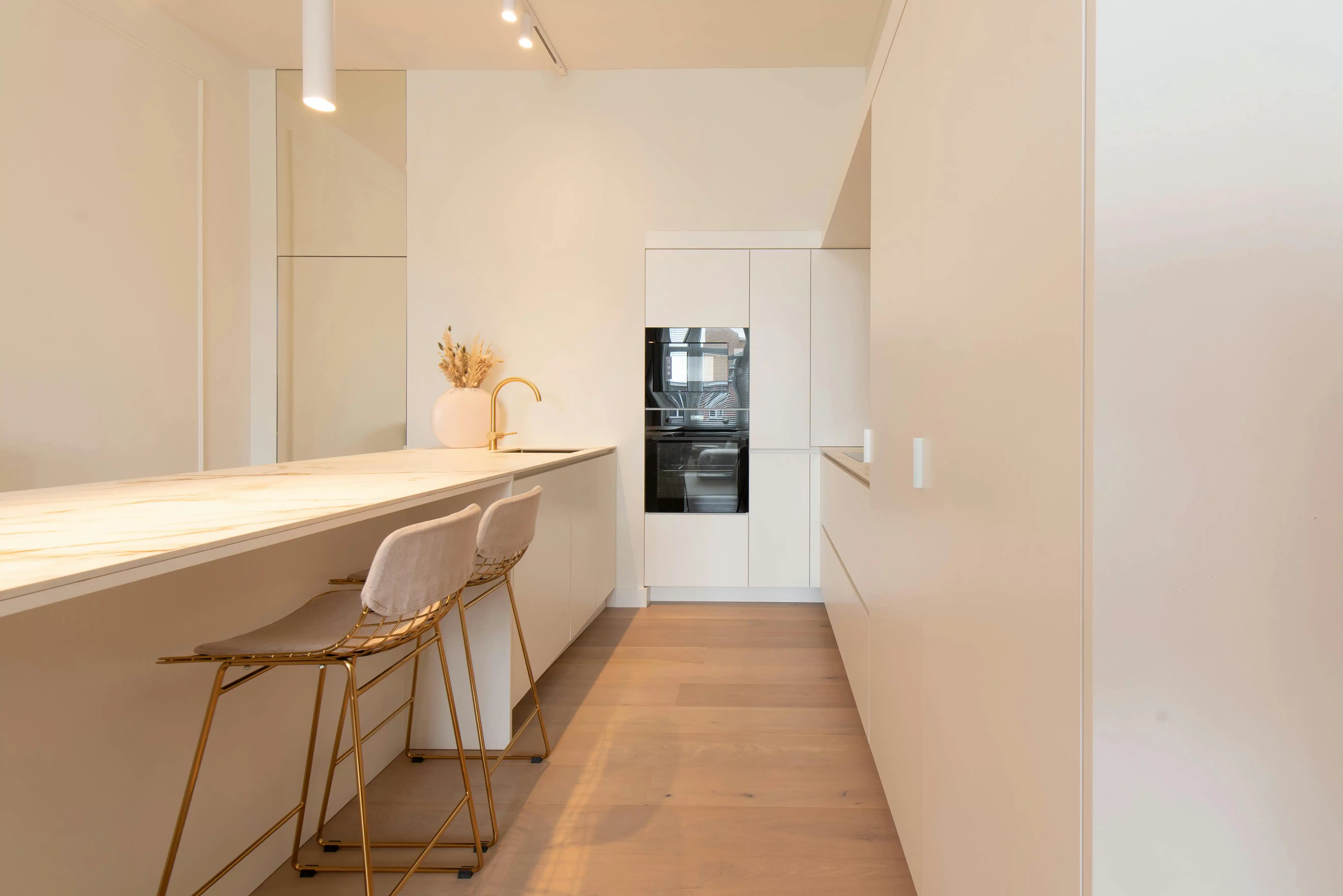 Luxueus 2-slpk appartement te Oostende met terras foto 5