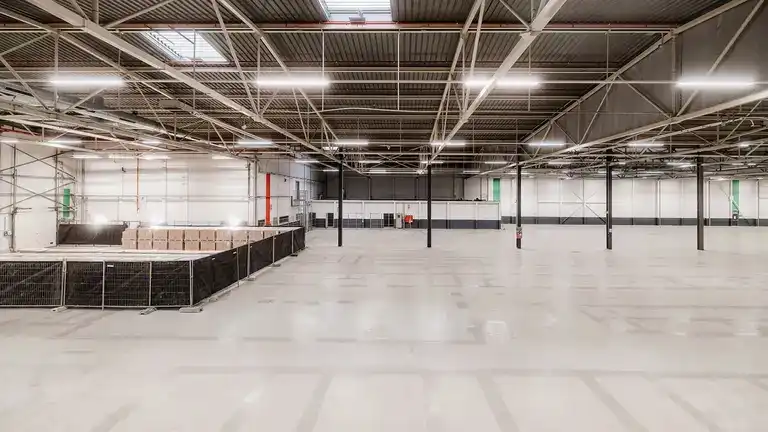 Logistiek magazijn te huur foto 10