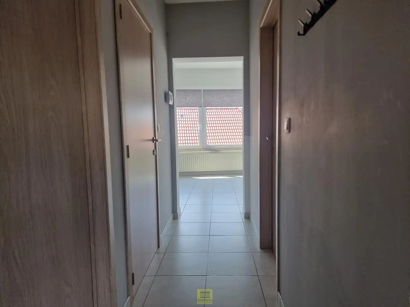 Aantrekkelijk 2-slaapkamerappartement rustig doch centraal gelegen. foto 2