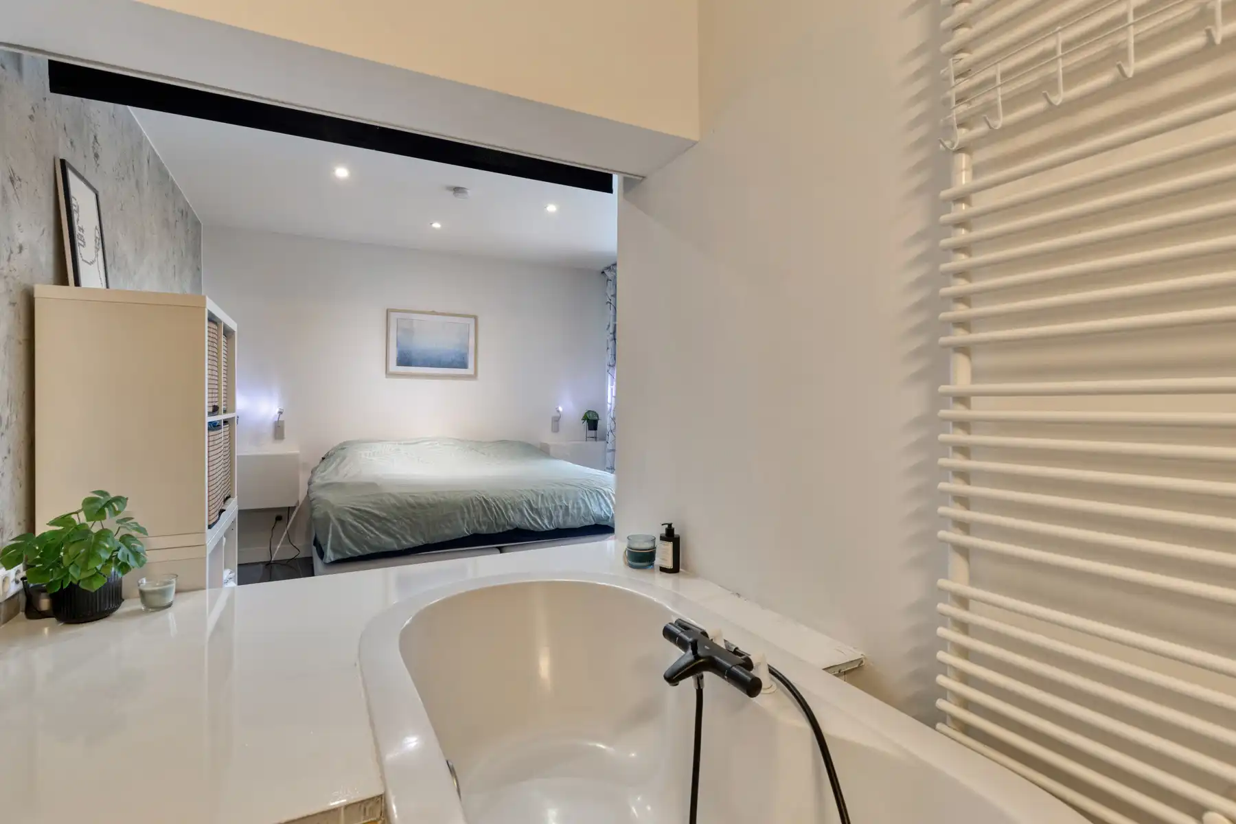 Instapklaar Loftappartement met ruim terras foto 13