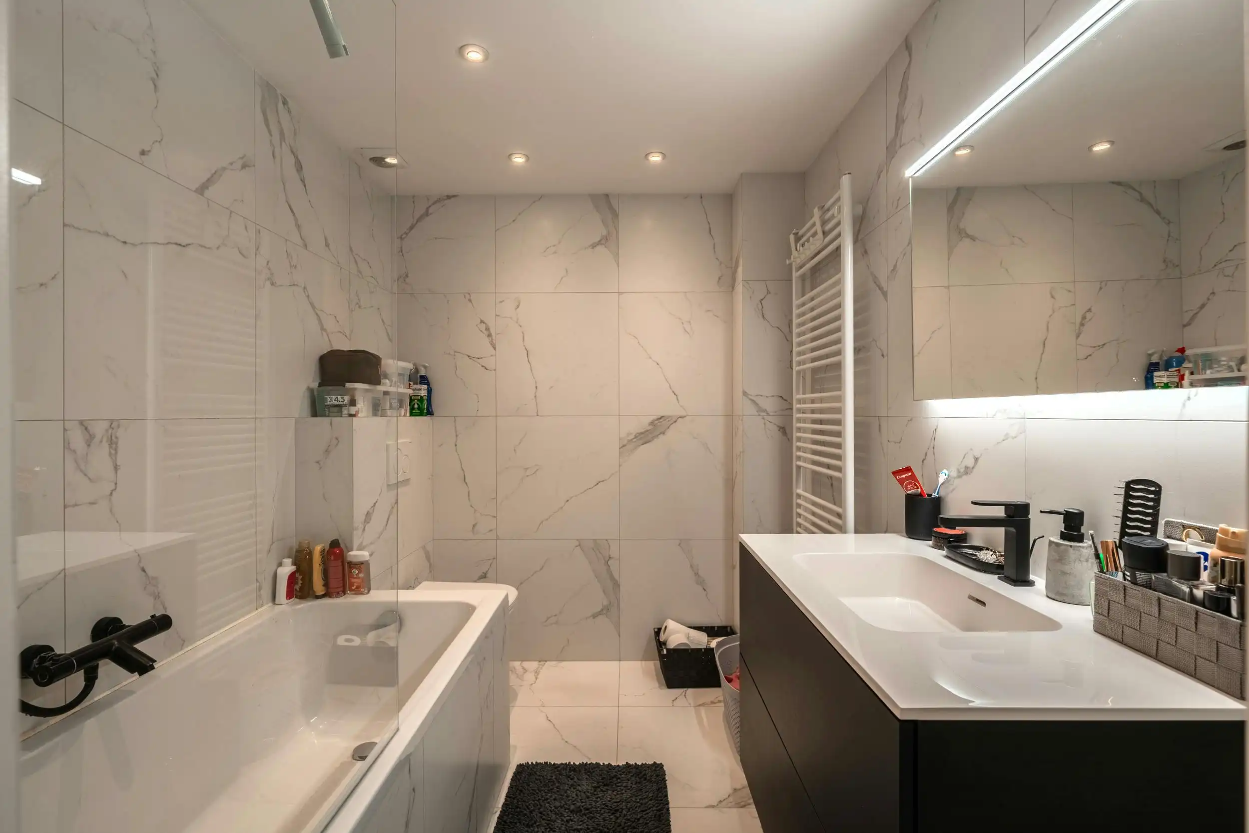 Instapklaar 2-slaapkamer appartement (85m²) te Oostende foto 10