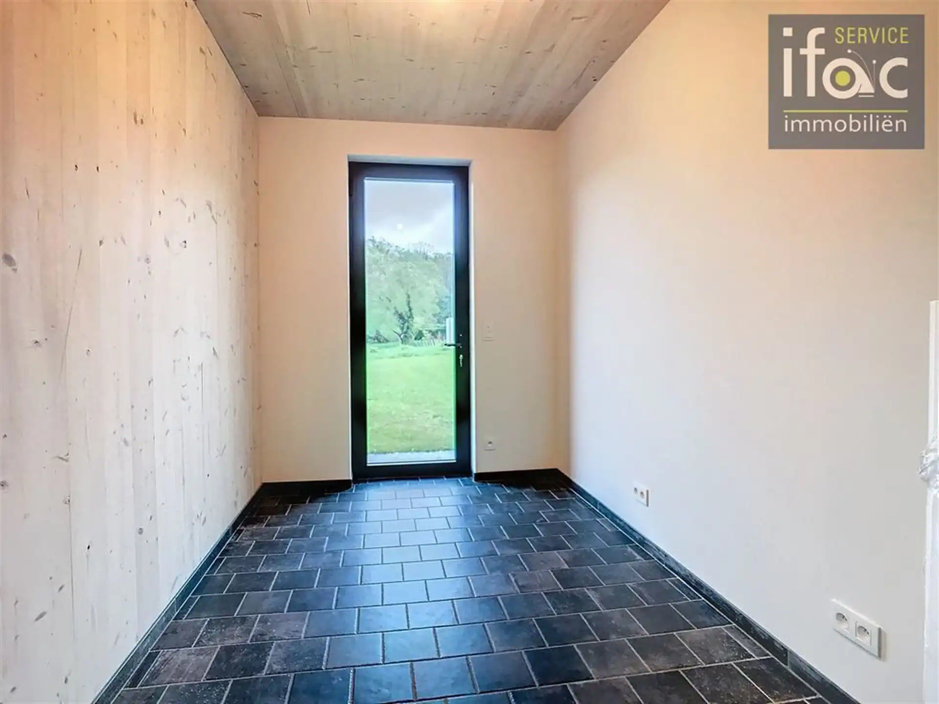 Villa met 4 slaapkamers, 2 badkamers en een grote tuin foto 13