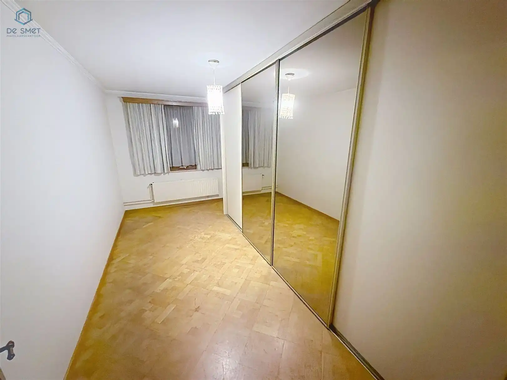 Te renoveren woning met 4 slaapkamers, garage en tuin op toplocatie in Denderleeuw foto 17