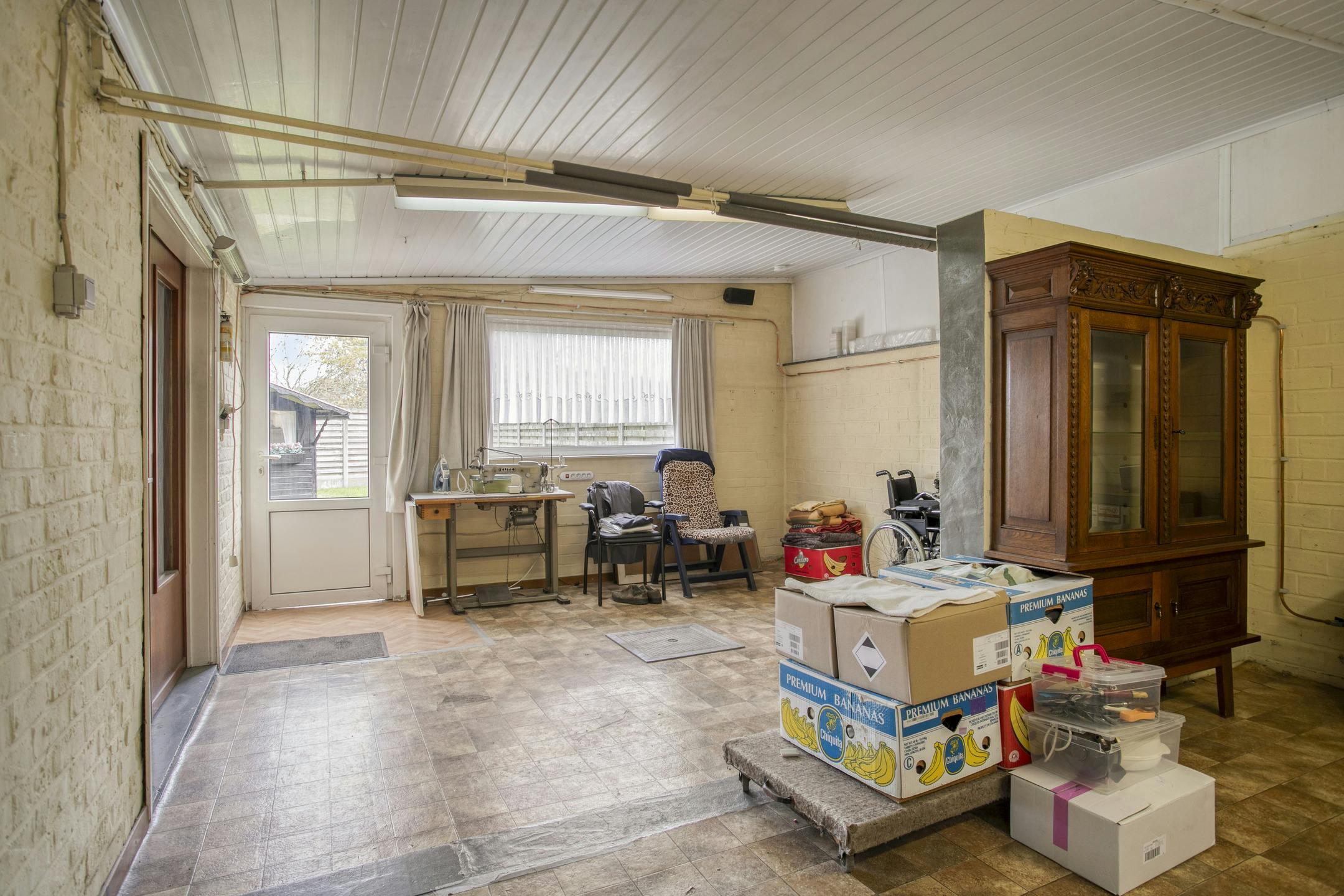 Op te frissen huis op toplocatie te koop in Sint-Michiels foto 13