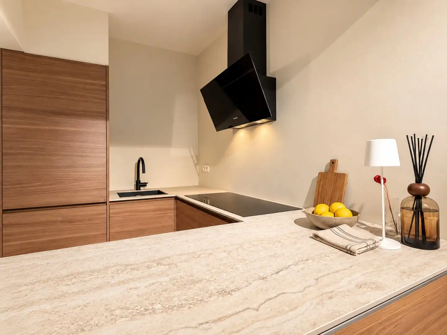 Gemeubeld appartement mooi zeezicht foto 12