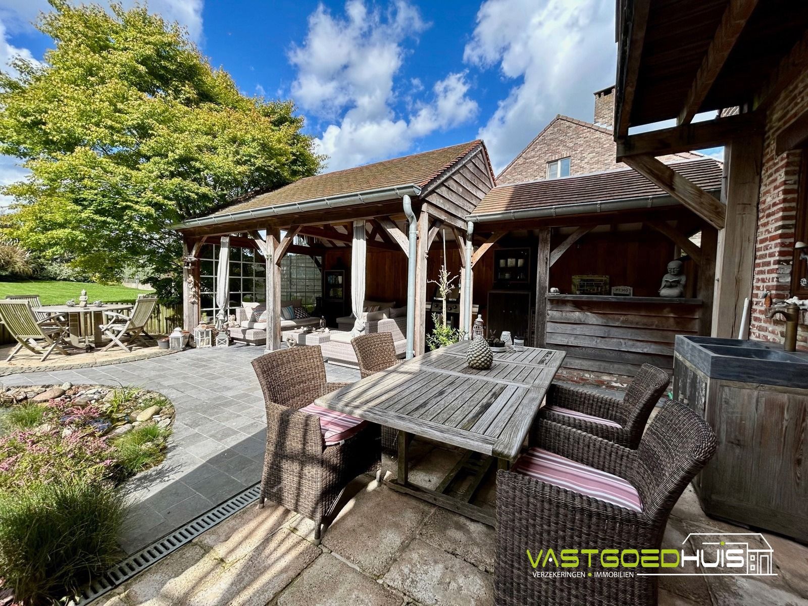 Prachtige villa in landelijke stijl foto 7