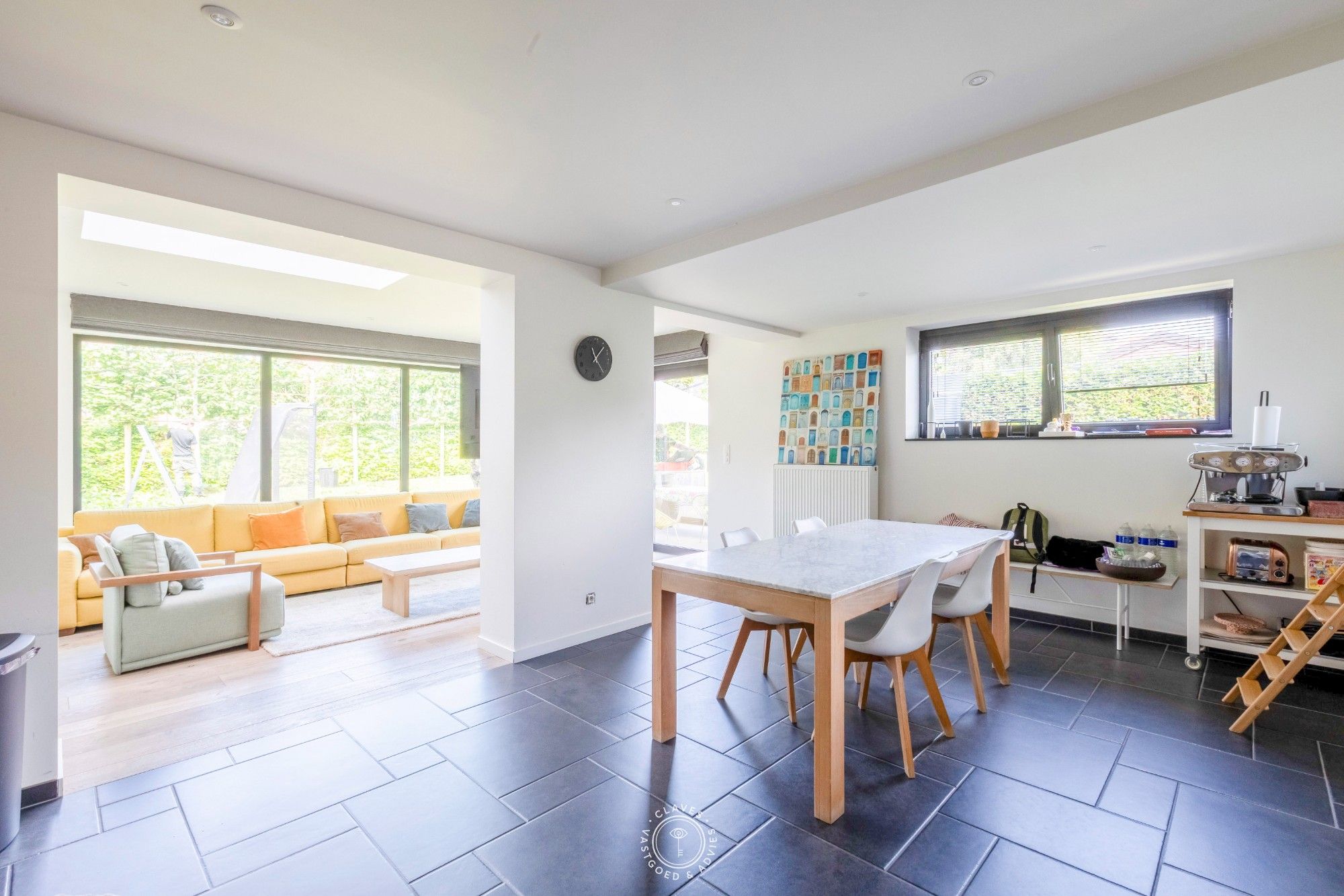 Instapklare moderne woning met dubbele garage in rustige woonwijk foto 12