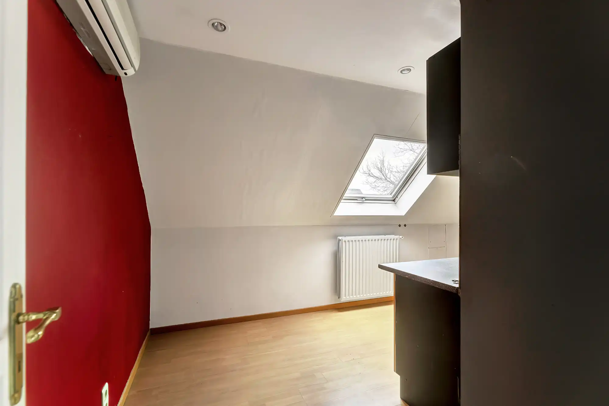 Te renoveren woning op uitzonderlijk perceel! foto 13