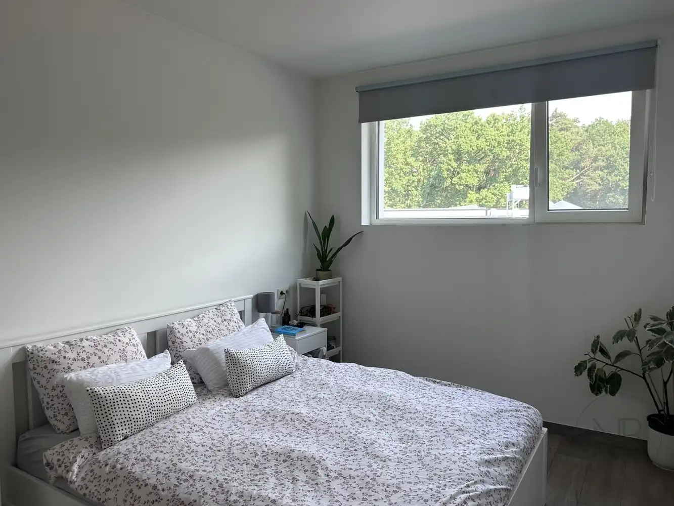 Ruim appartement met twee slaapkamers en autostaanplaats in Genk foto 8
