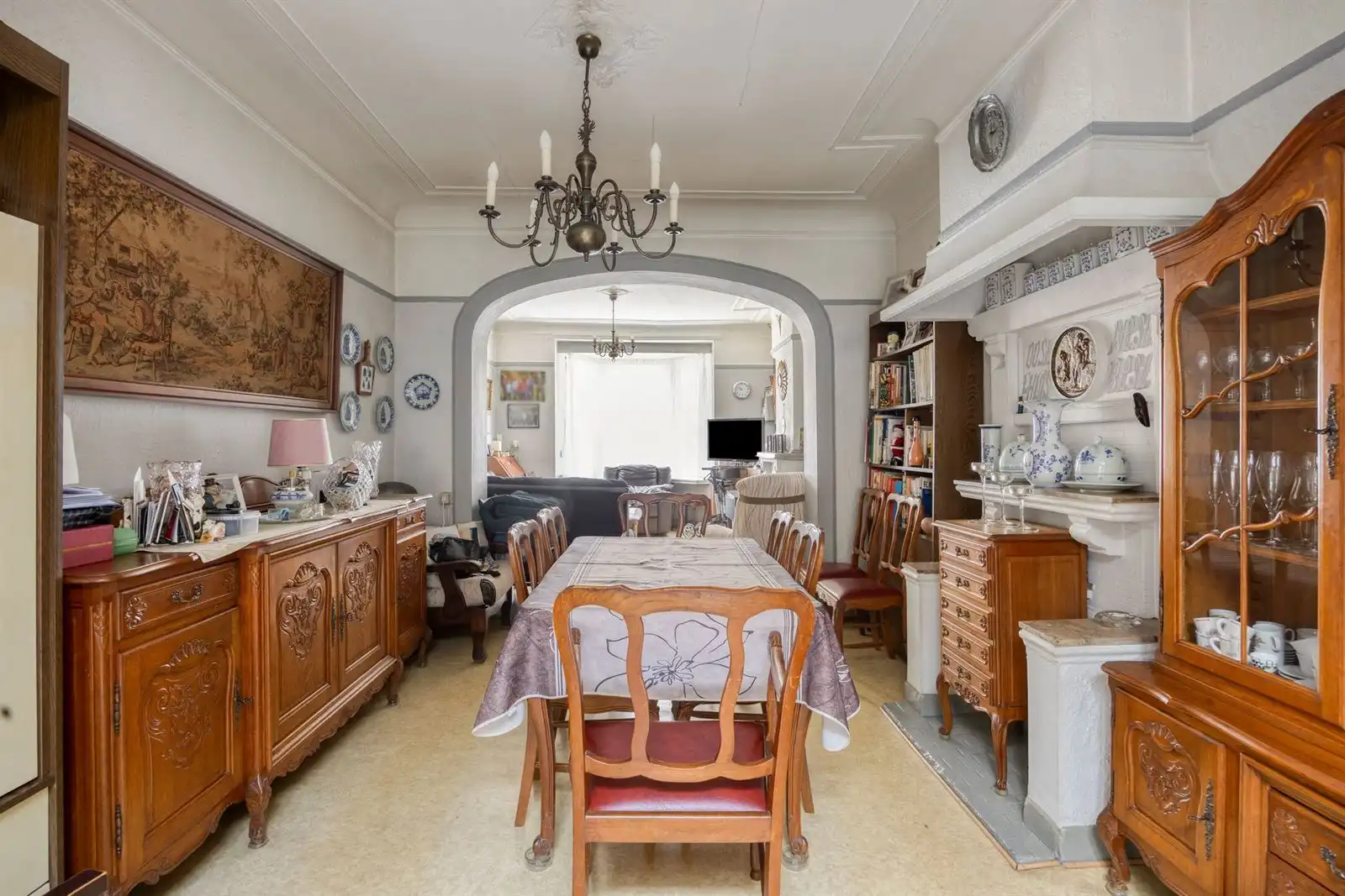 Ruime woning met tuin en inrichtbare zolder foto 8