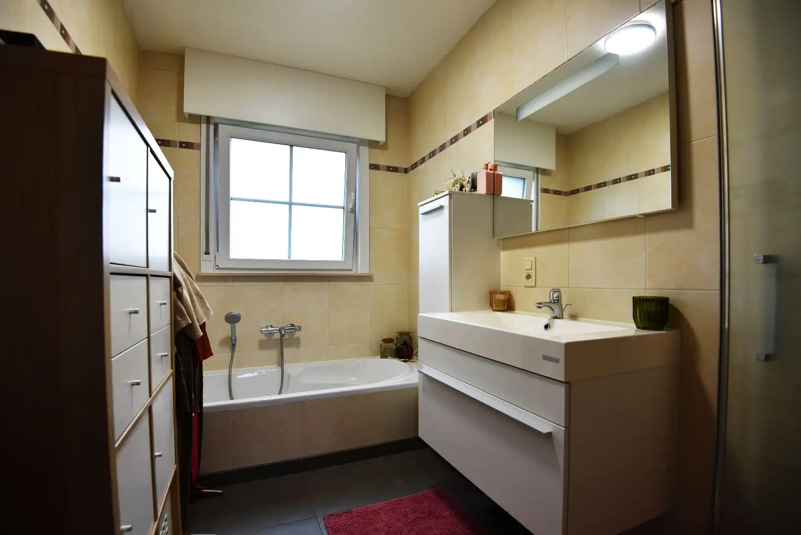 Ruime open bebouwing met 5 slaapkamers te Adegem foto 5