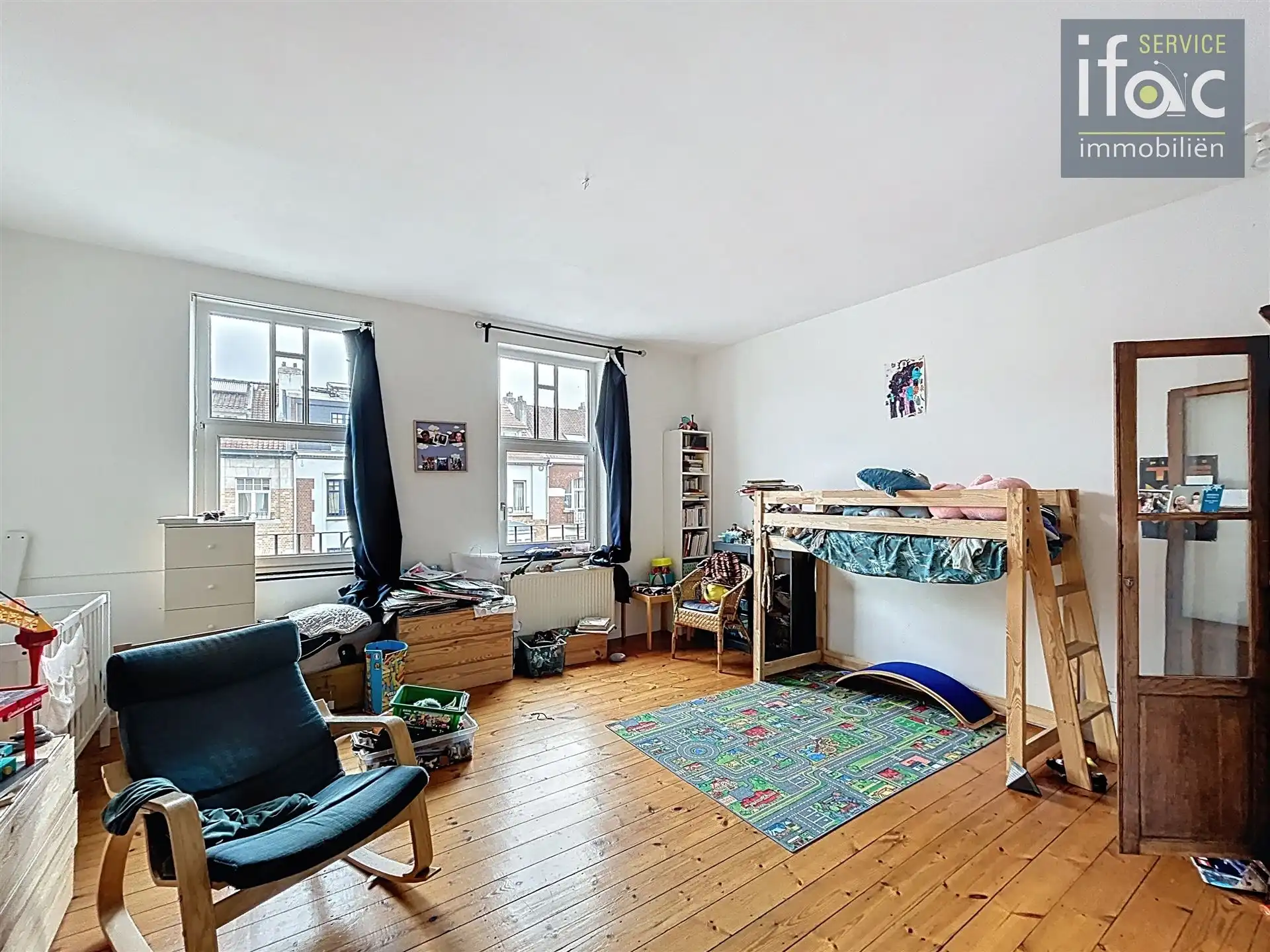 Ruime stadswoning met tuin foto 13