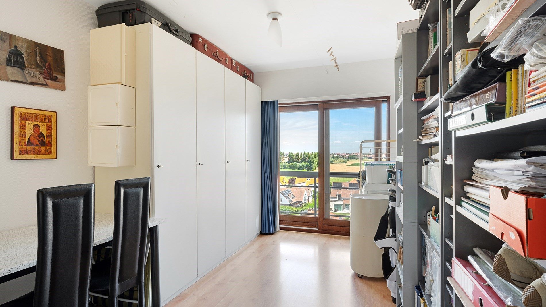 Ruim, gerenoveerd appartement met 3 slaapkamers foto 23