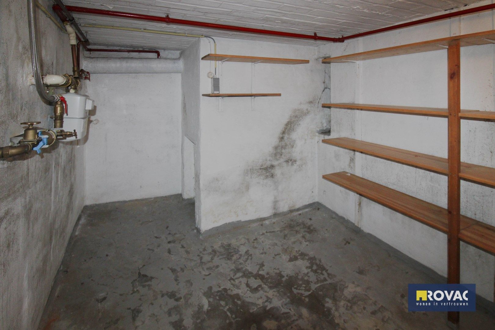 Te renoveren ruime woning met tuin en garage! foto 24