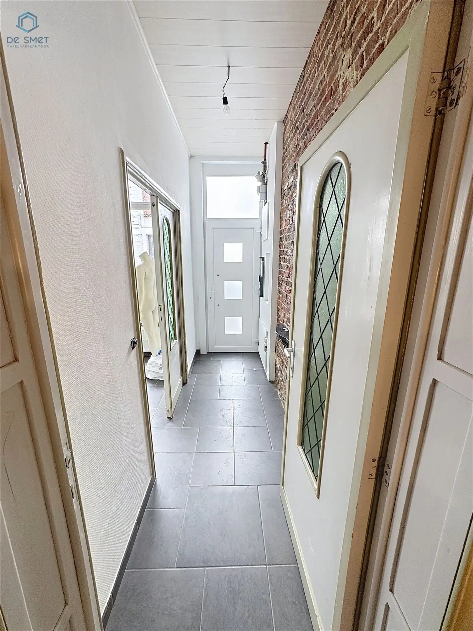 Instapklare, volledig gerenoveerde woning met 4 slaapkamers, terras en tuinberging in hartje Geraardsbergen! foto 7