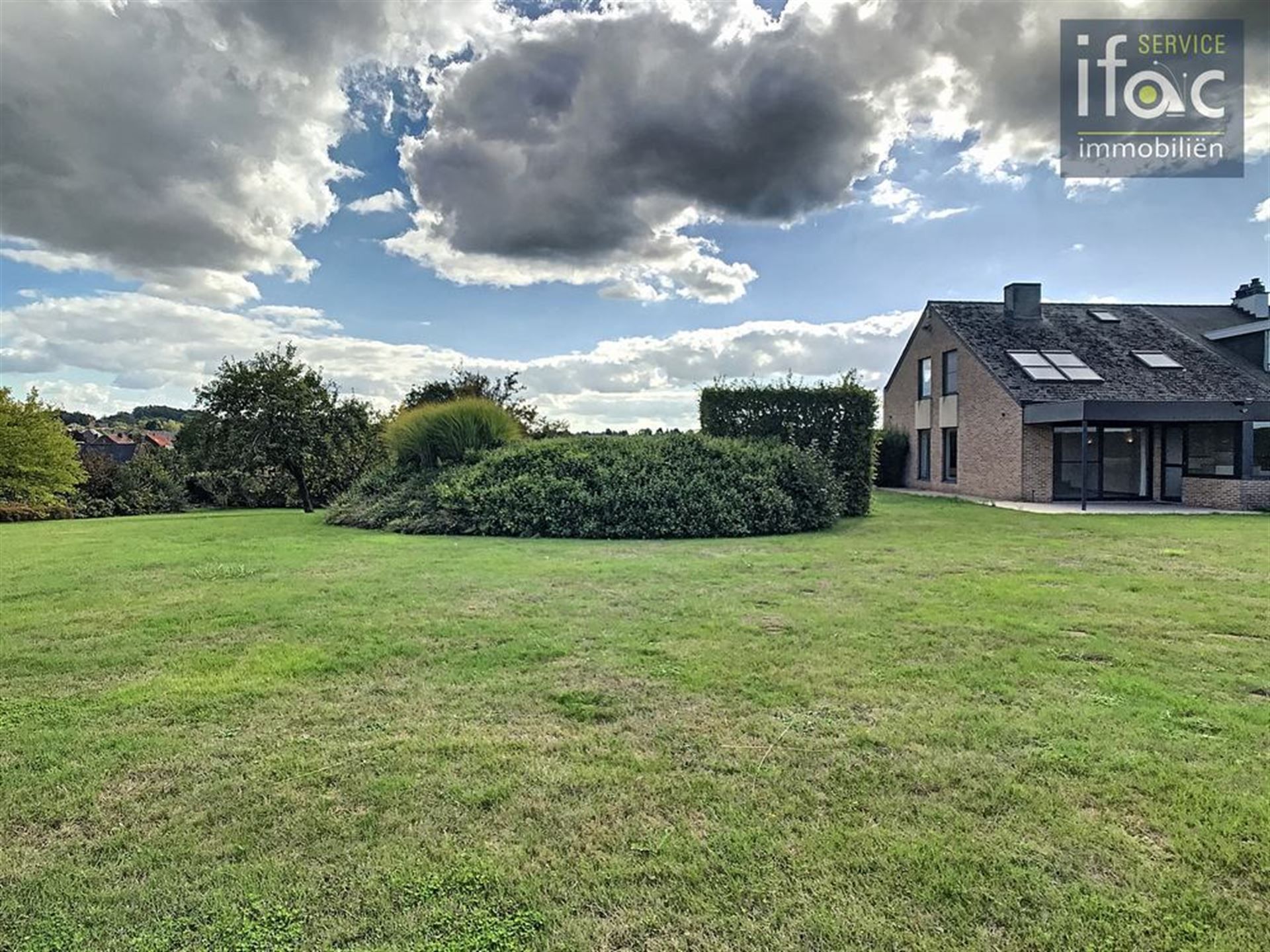 Prachtige 3-gevel villa met unieke panoramische vergezichten foto 14