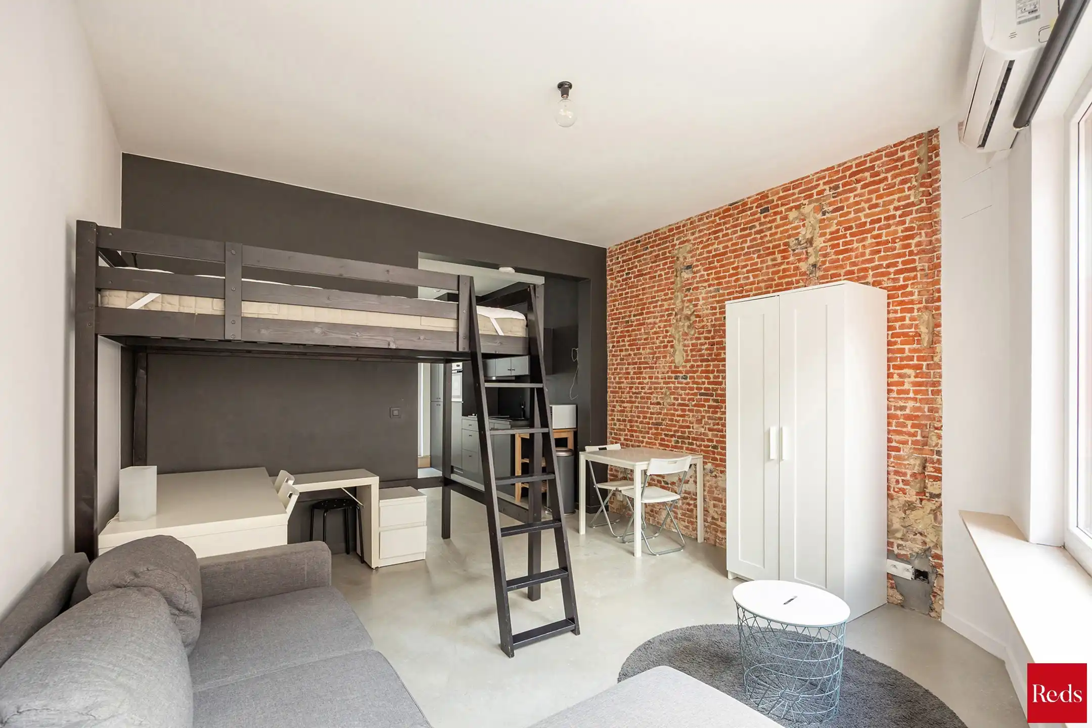 Stijlvolle en Instapklare Studio op Toplocatie in Antwerpen. foto 4