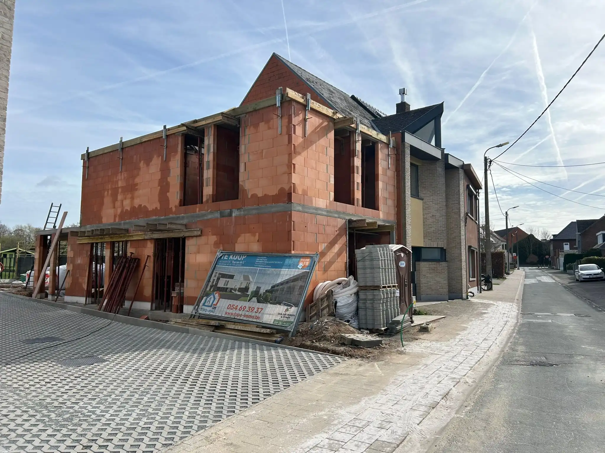 Nieuwbouwwoning op wandelafstand van het centrum Liedekerke foto {{pictureIndex}}