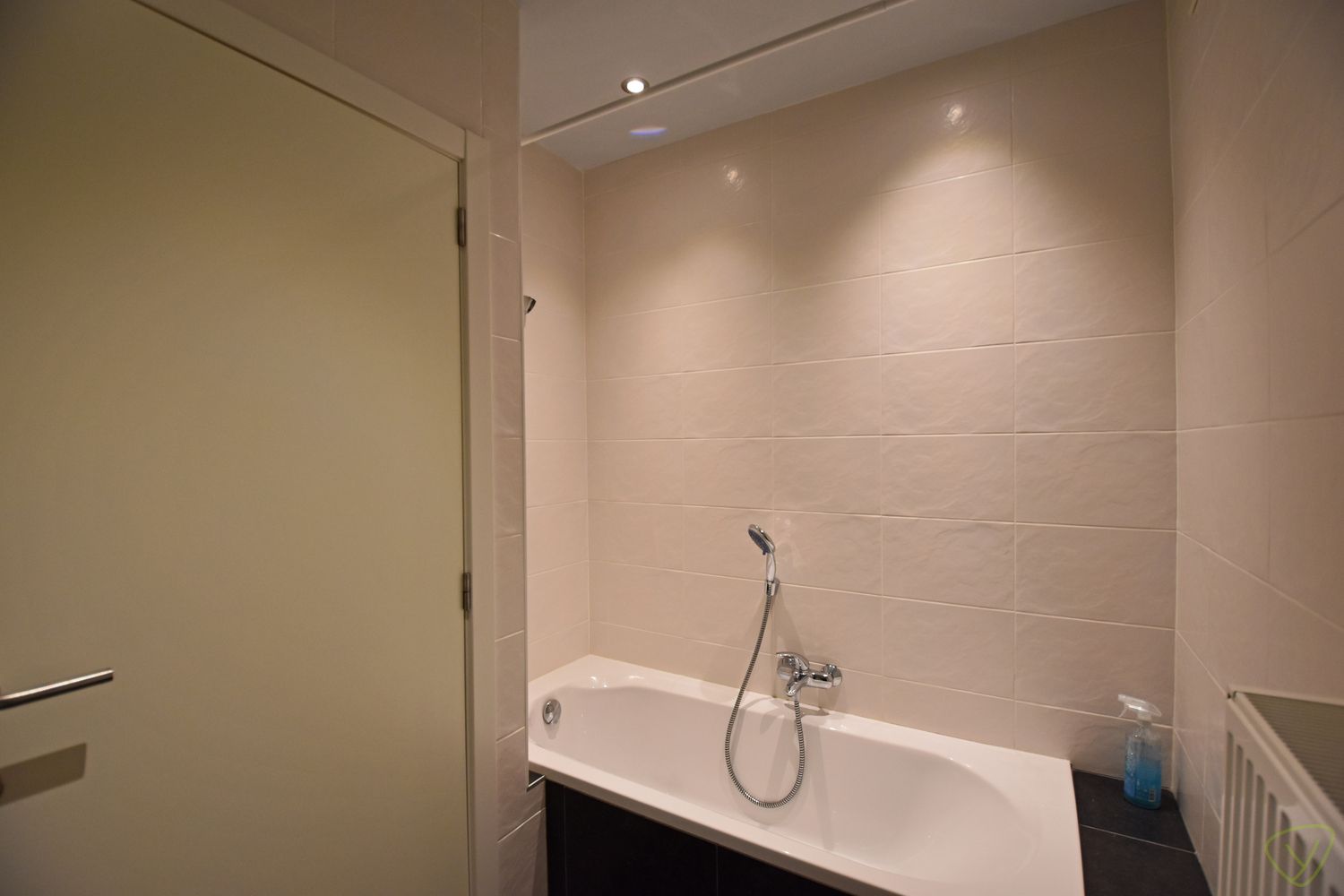 Zeer ruim duplex-appartement in de dorpskern van Sint-Laureins foto 8