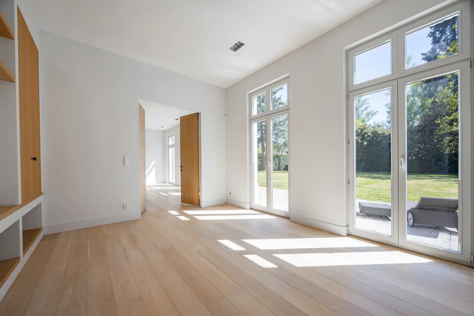 Magnifieke villa op 2.415 m² in residentiële wijk foto 9