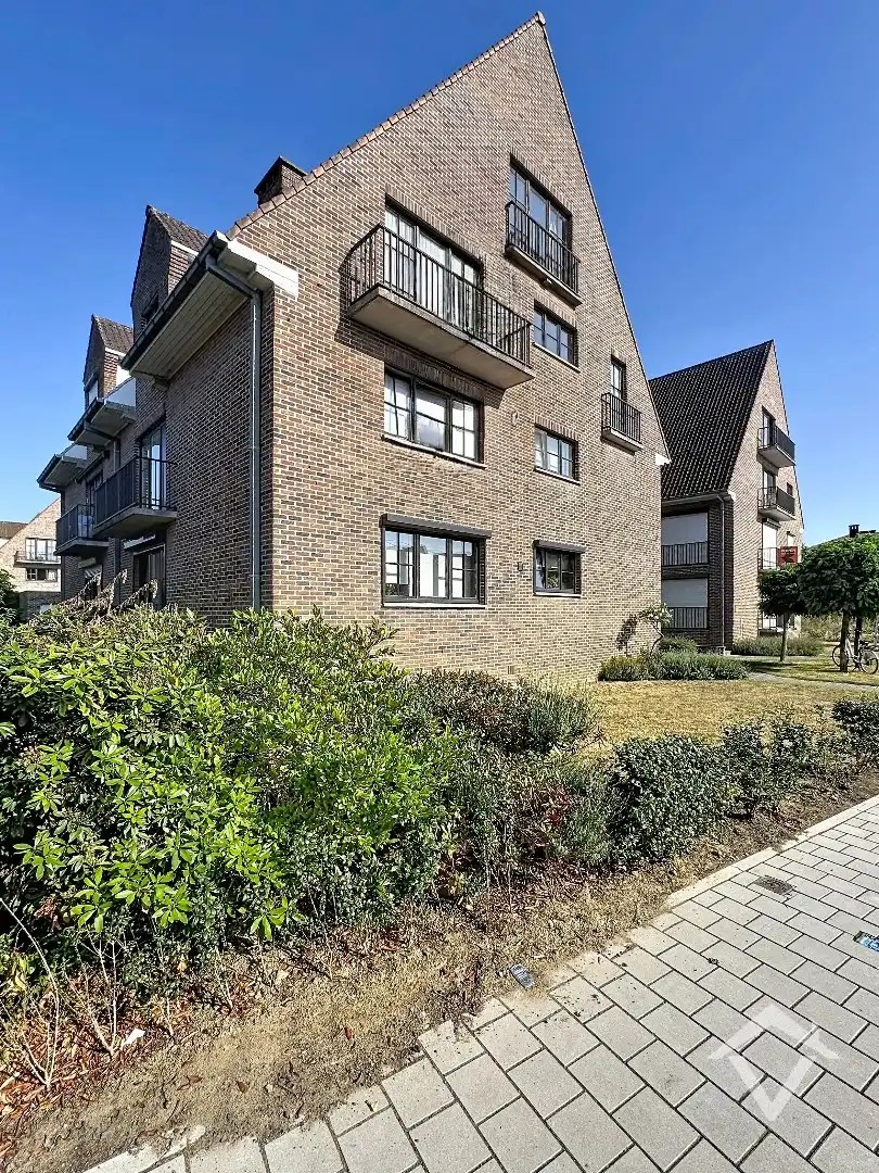 Instapklaar appartement van 98m² met ruime garage op topligging te Harelbeke foto 27