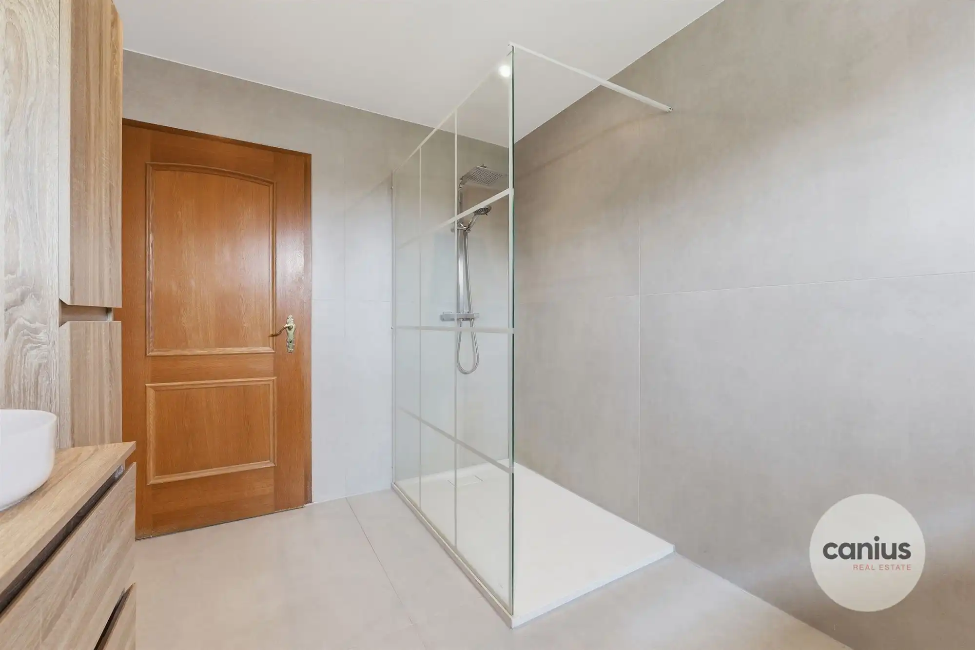 VRIJSTAANDE WONING MET 4 SLAAPKAMERS EN ZUIDELIJK GERICHTE TUIN IN GELINDEN foto 14