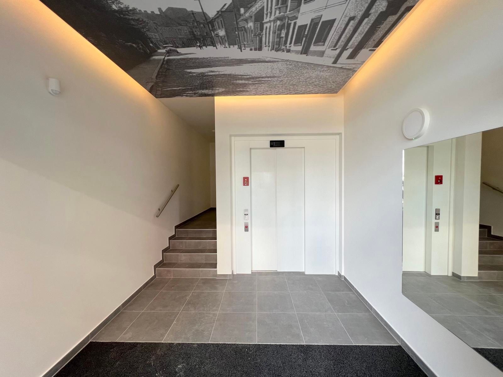 Zongericht appartement met ruim terras foto 2