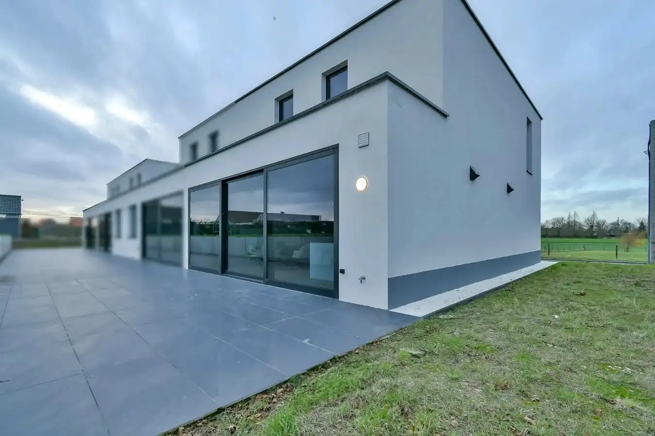 Ruime afgewerkte nieuwbouwwoning met landelijk zicht! foto 16
