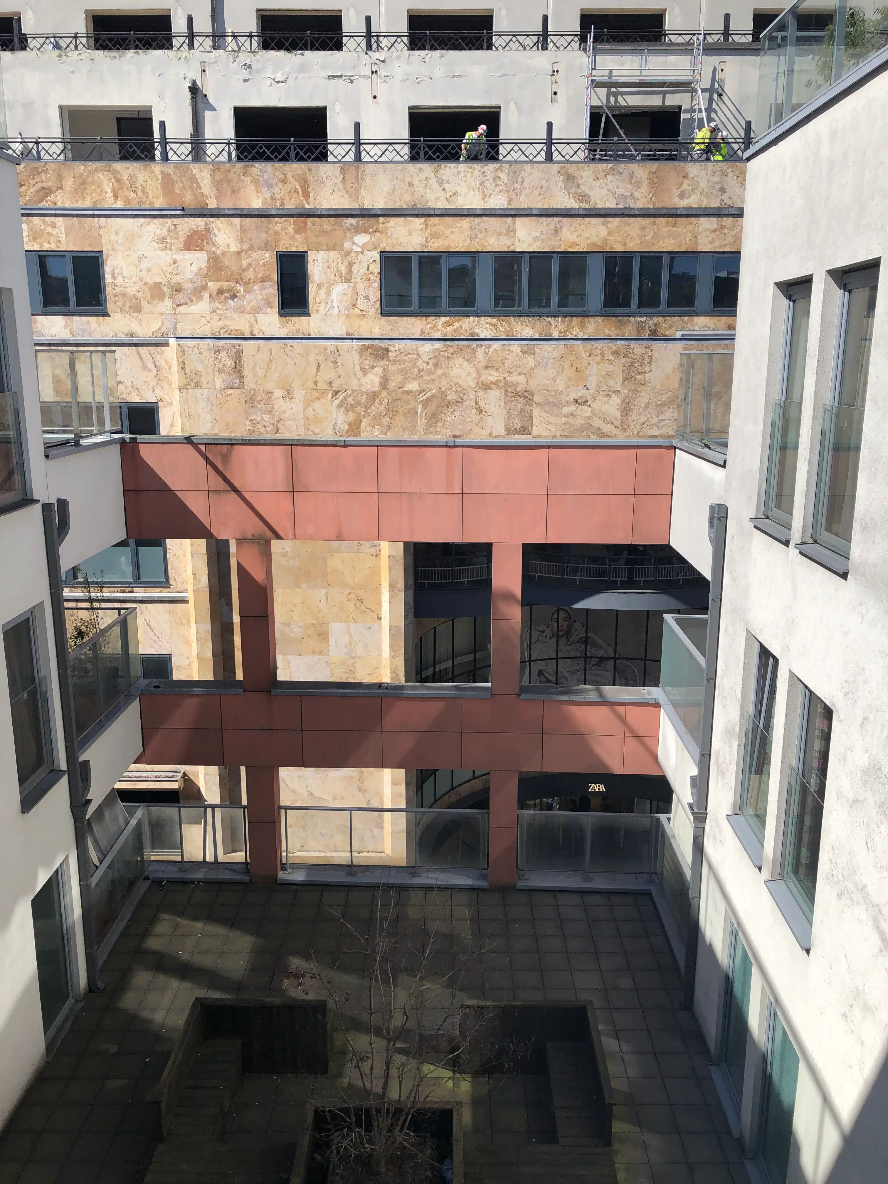 Trendy 2-slaapkamerappartement + ruim terras en staanplaats foto 12