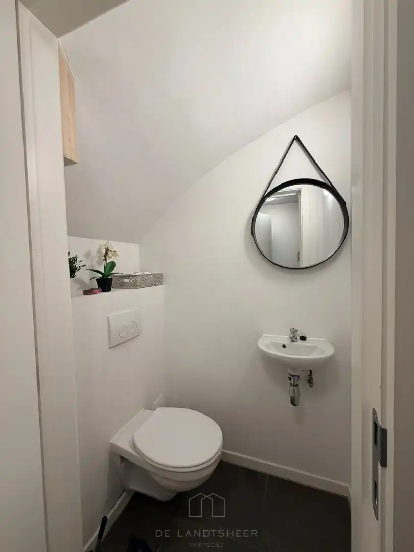 Ruim en lichtrijk duplexappartement van 129 m² met 2 slaapkamers en terras in Mariekerke foto 13