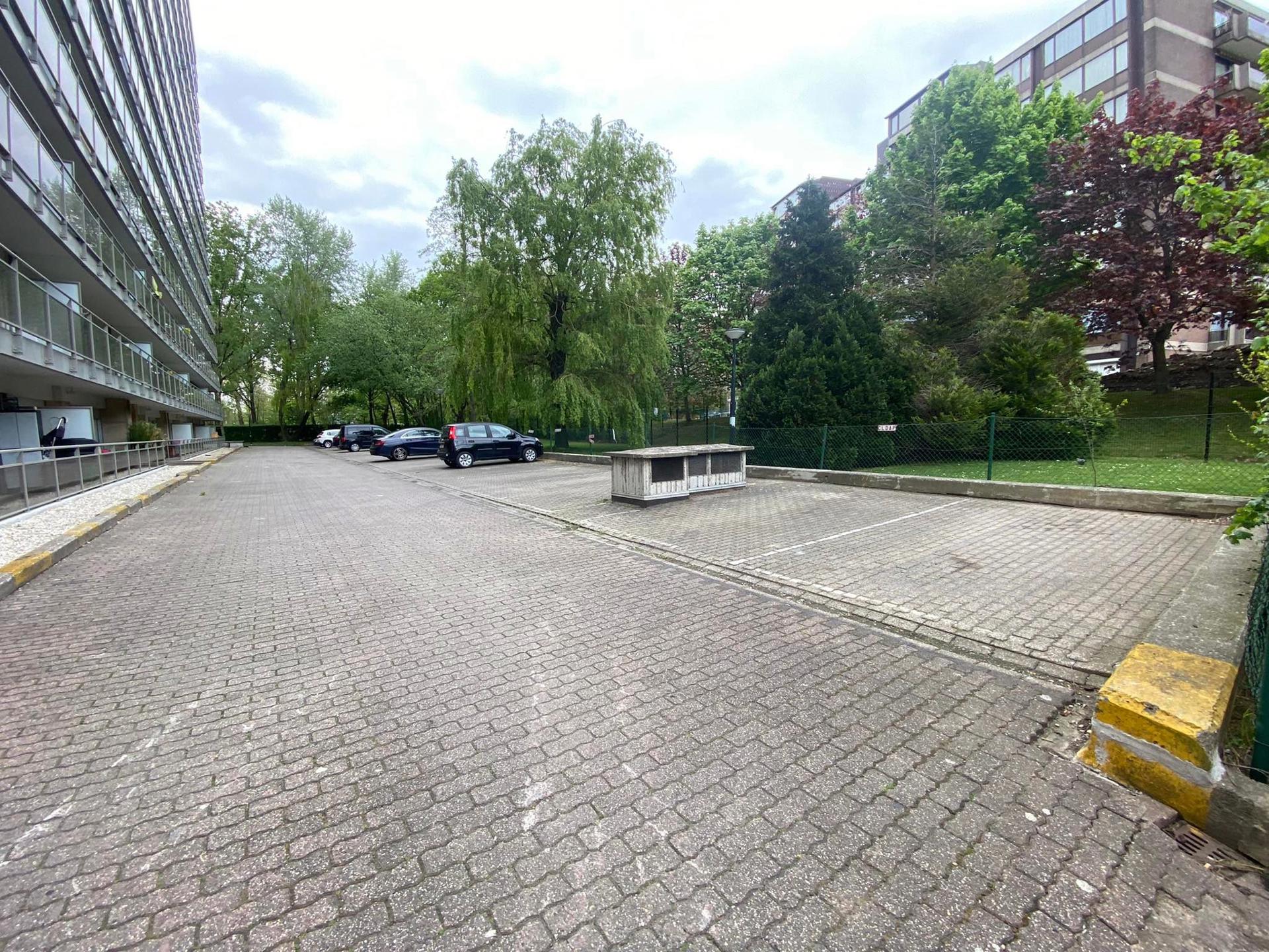 CASALINA Real Estate - Parkeerplaats buiten nr 36 foto {{pictureIndex}}