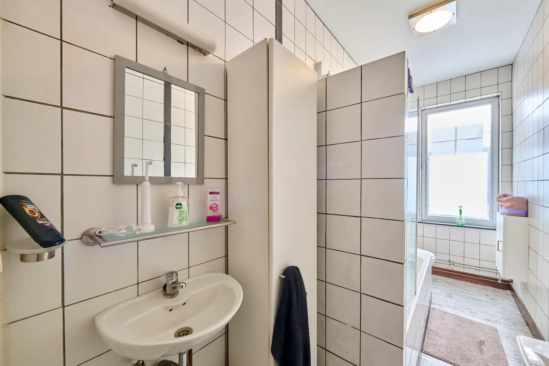 Ruim handelspand met bovenliggend appartement foto 23