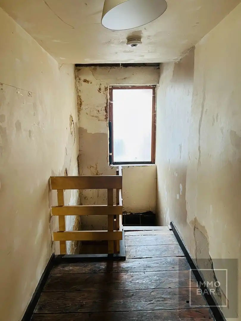 Deels gerenoveerd handelspand met woonpotentieel in bruisende studentenbuurt foto 17