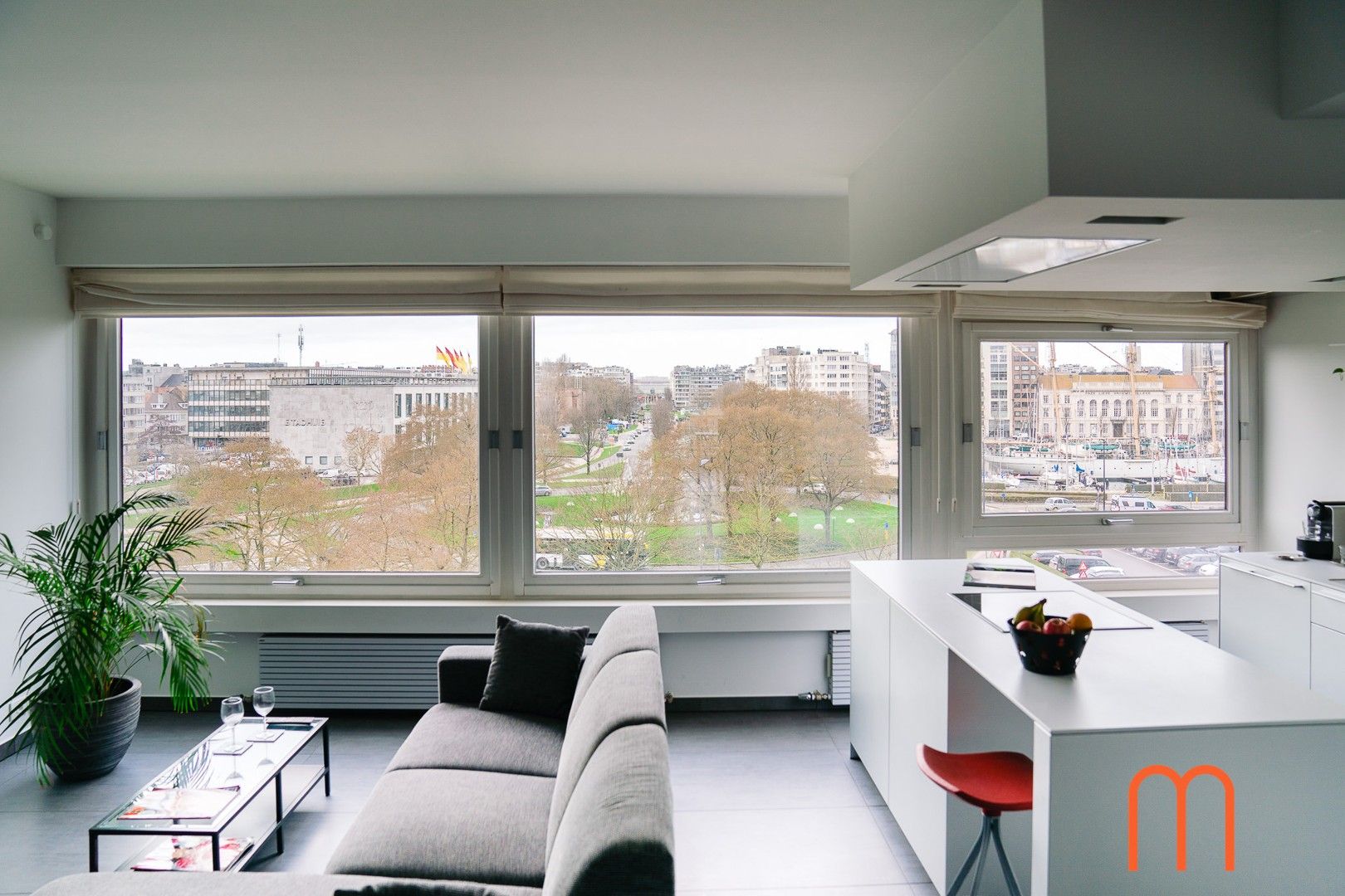 Heel mooi, volledig gemeubeld appartement met uniek zicht op de jachthaven. foto 7