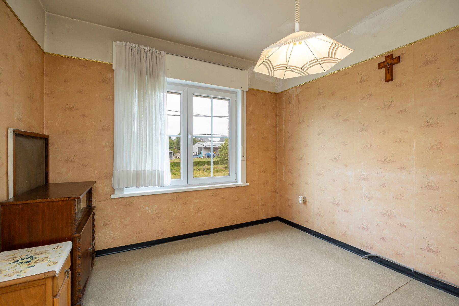 Op te frissen woning met grote tuin, landelijke ligging.  foto 21