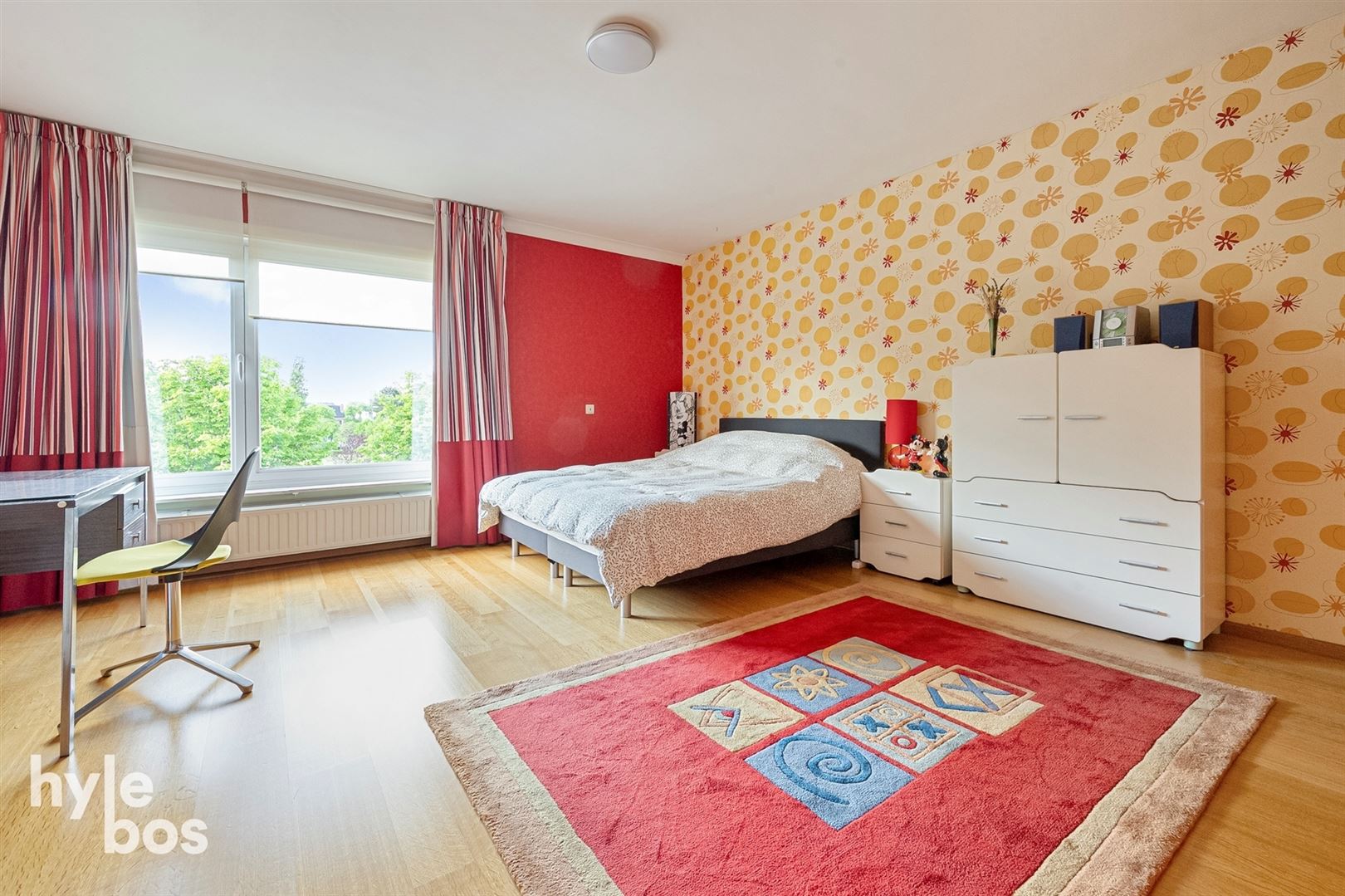 Stijlvolle ruime woning met praktijk & stadstuin foto 22