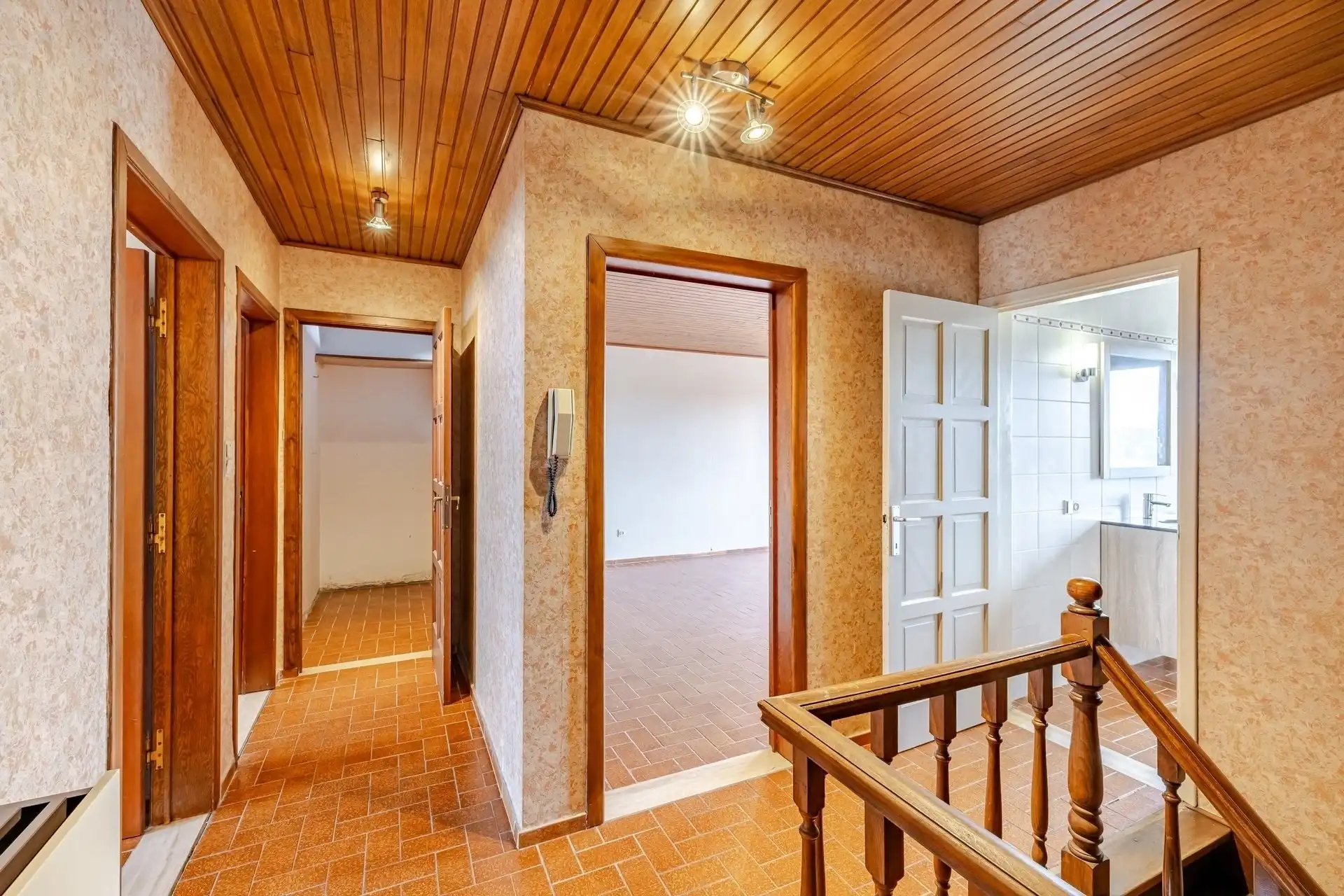 Interessante belle-étage woning in Wetteren foto 15