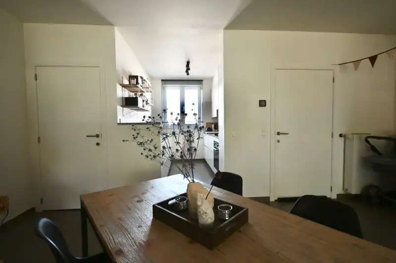 Ruime, stijlvolle woning met 3+ slpk(s) te Maria-Aalter -&nbsp;Tijdelijke huur voor 1 jaar! foto 3
