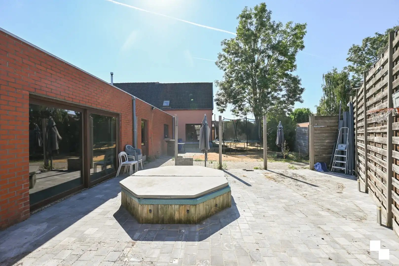 Ruime woonst met polyvalente ruimtes te Izegem foto 37